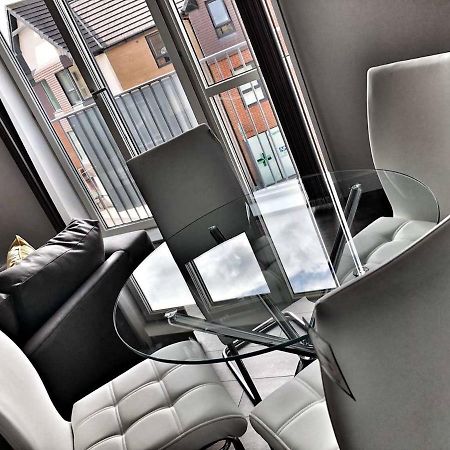 Amazing & Spacious 2 Bed 2 Bath Luxury Apartment With Balcony Free Wifi Sleeps 6 Bushey Eksteriør bilde